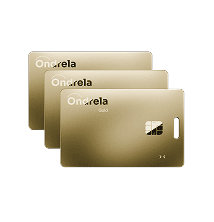 Drei gestapelte goldene Ondrela Tracker-Karten